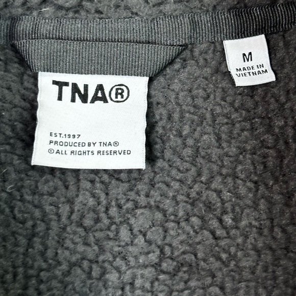 TNA Aritzia Sherpa Fleece Hooded Vest Womens M Gray Zip Up Staple Excellent - Picture 2 of 7
